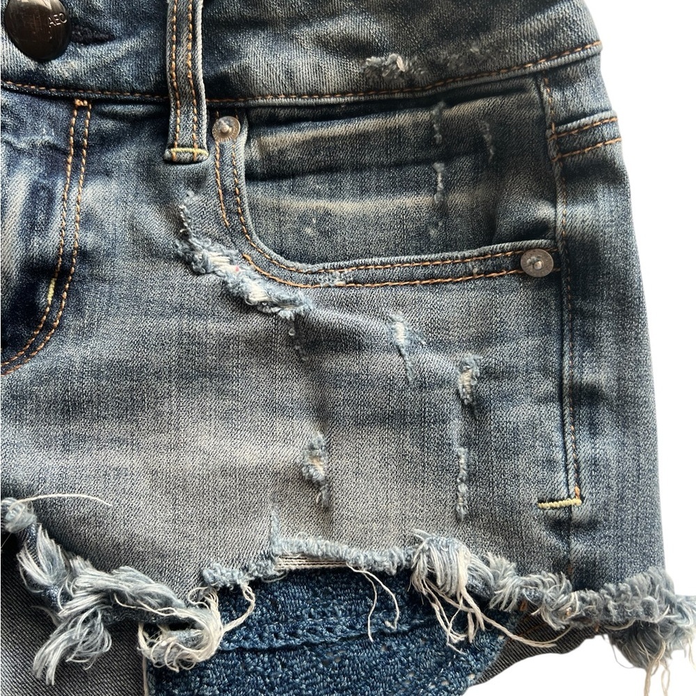 AEO Live Your Life Denim X Shortie Distressed Mid Rise (7”) Blue Jean Size 2. - Picture 4 of 13